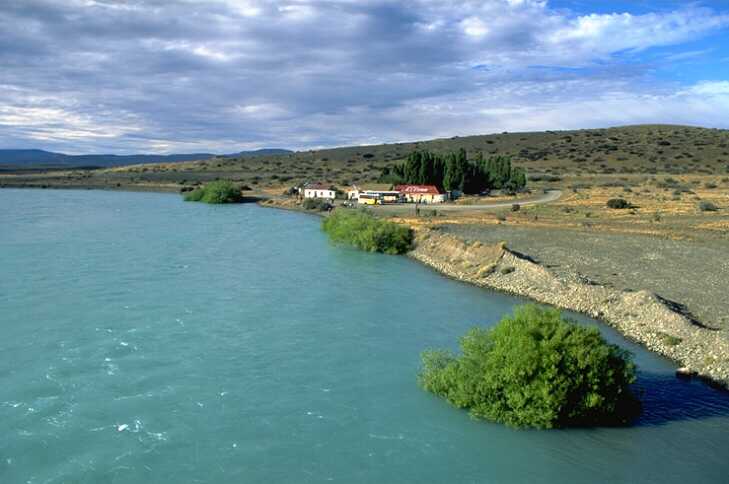 El Leona Hotel beside the Santa Cruz River